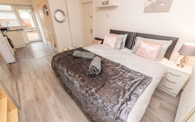 Luxury Codsall Studio