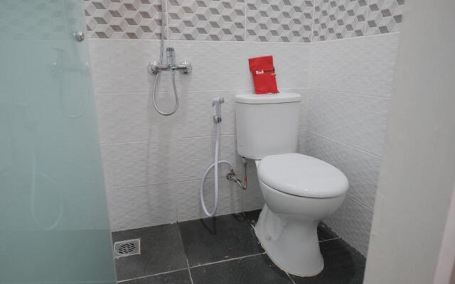 RedDoorz near Taman Palem