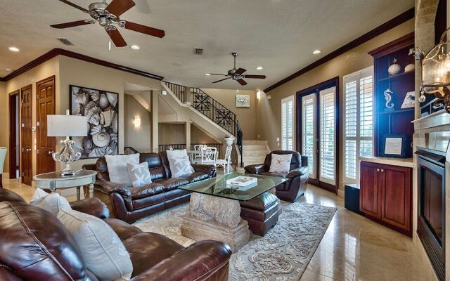 Tuscan Villa by RedAwning