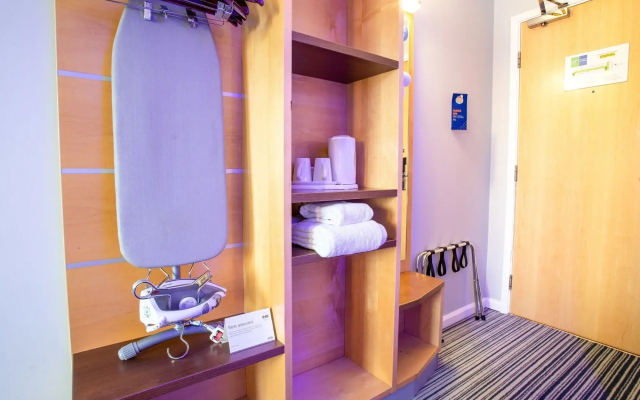 Holiday Inn Express Dunfermline by IHG