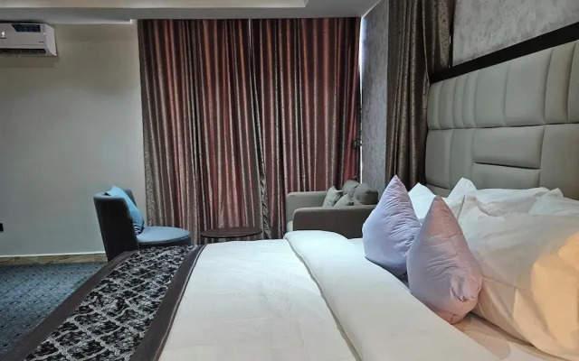 Anibex Luxe