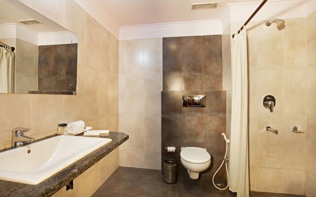 CK International  By Royal Collection