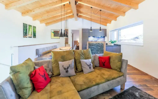 Aurora Mountain Chalet