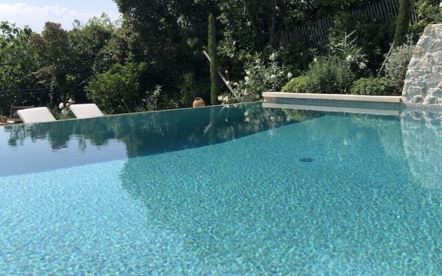 Mougins Luxury Retreats