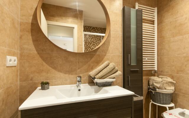 1 bedroom private rooftop terrace