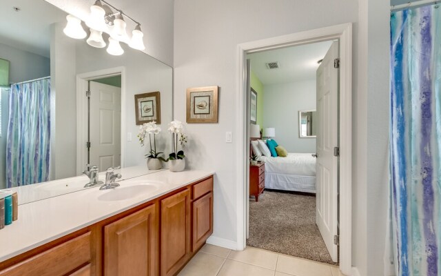 4114 Breakview Drive #403