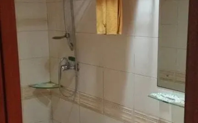 Baiyi Business Hotel