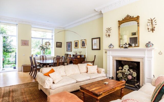 Stylish Apartment on Quiet Street Parallel to Kings Road, Chelsea