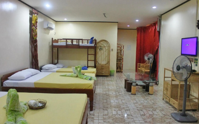 Deep Forest Garden Hotel