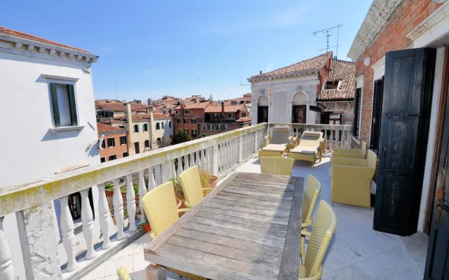 Casa Dei Pittori Venice Apartments