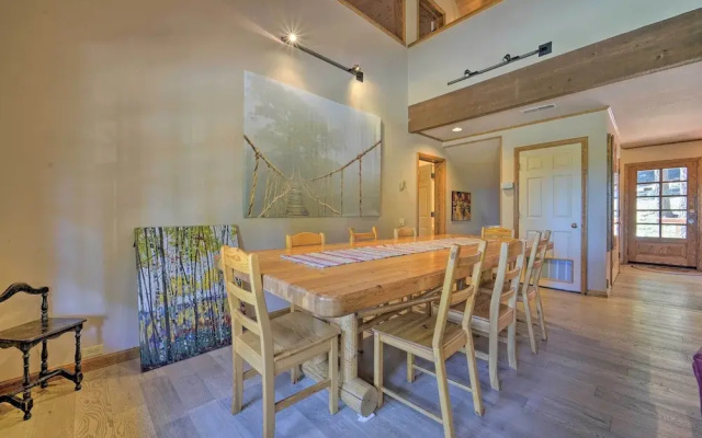 Wraparound Deck & Pool Access: Truckee Cabin