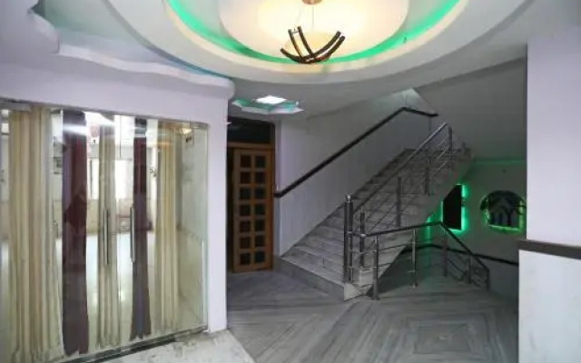 Hotel Yuvraj by OYO Room