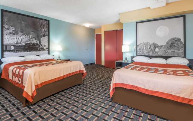 Super 8 by Wyndham Henderson North East Denver