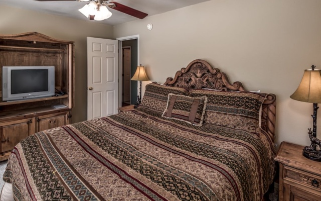 New Mexico Mountain Pines Cabin - Three Bedroom Cabin