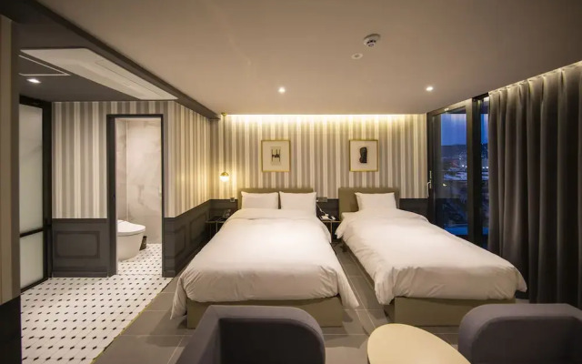 Brown Dot Hotel - Jangsaengpo