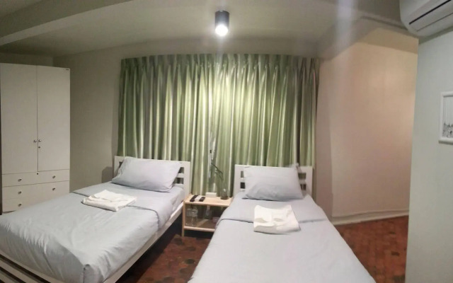Home16 Hostel 16