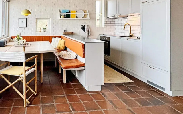 5 Person Holiday Home in Henne-by Traum