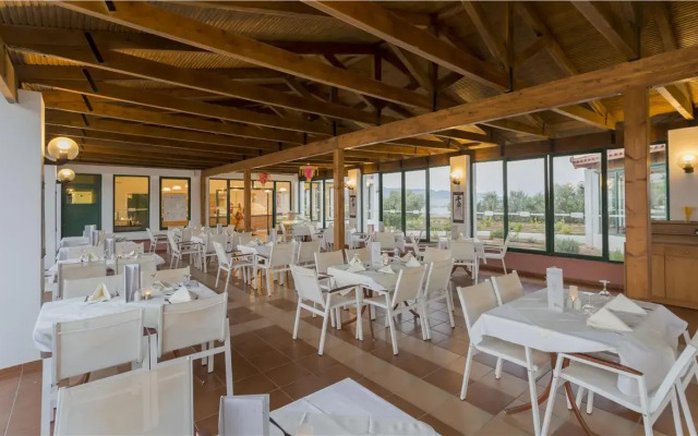 Dessole Dolphin Bay Resort – All Inclusive