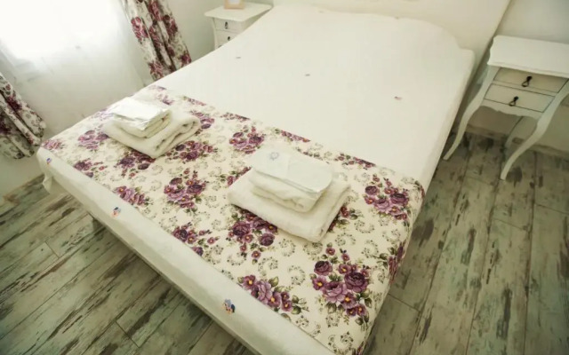 Aisem By Hire Alacati