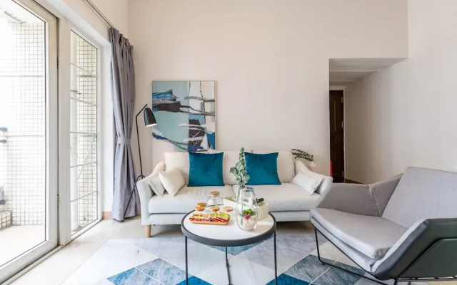 Locals Boutique Apartment Lujiang No.2