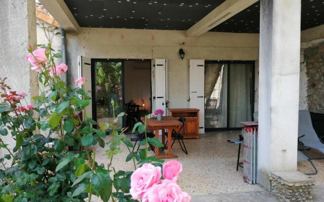 La Dolce Vita Studio indépendant avec terrasse