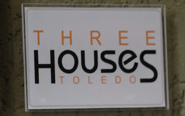 Three houses Toledo