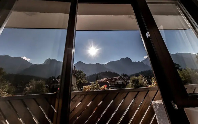 Suru Hotel & Restaurant