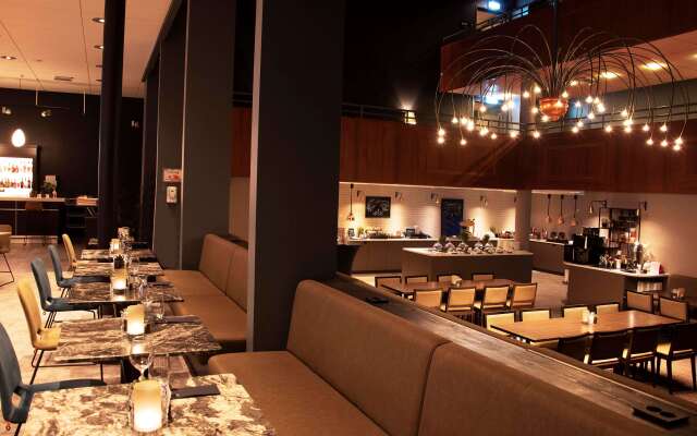 Park Inn by Radisson Oslo Airport Hotel West