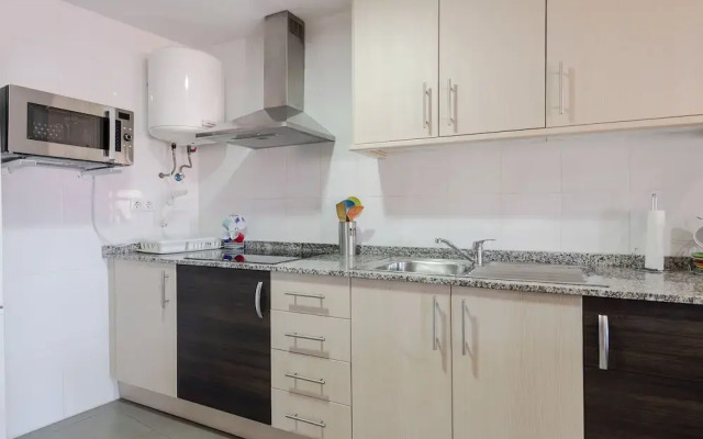 Voguish Apartment in Gudar With Heating