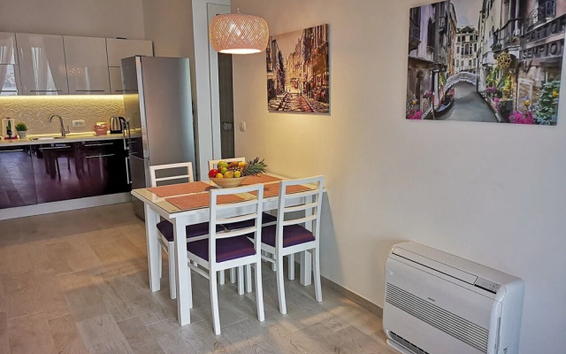 Lavander One Bedroom Apartment -29