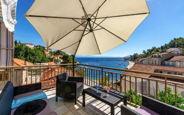 Nice Apartment in Prigradica With 3 Bedrooms and Wifi