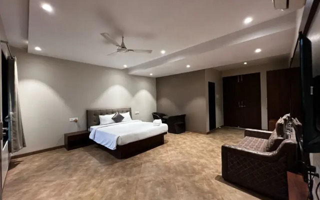 Paramount Riverfront Resort & Spa