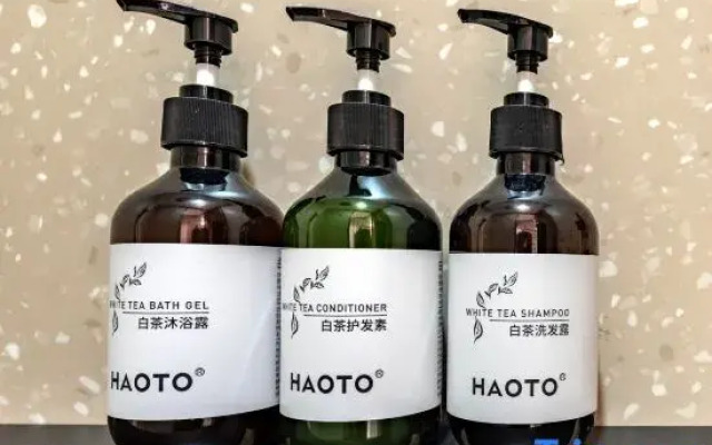 yilong Hotel (Beijing  National Library Subway Station)