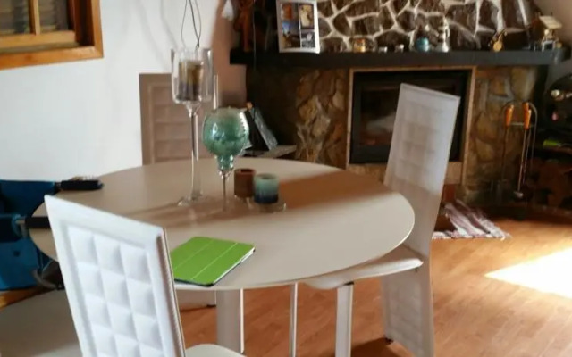 Wood house with swiming pool near Lisbon best beaches