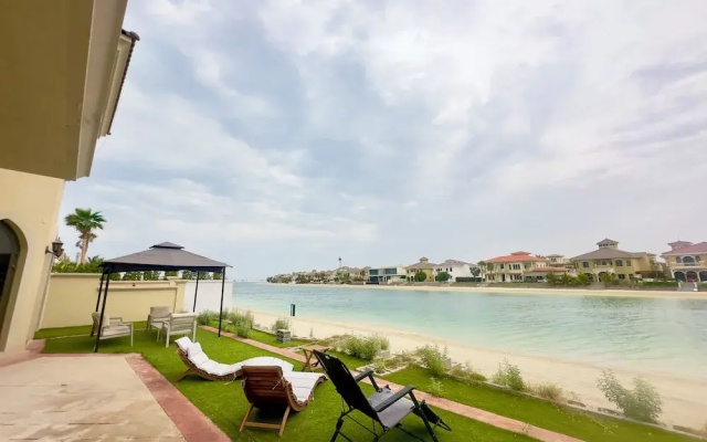 Private Palm Villa - Mint Stay