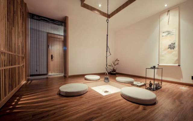 Qianna Qianxun Hotel