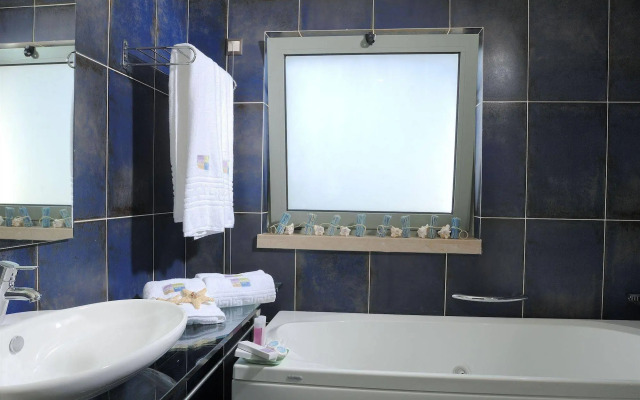 Angela Suites Boutique Hotel