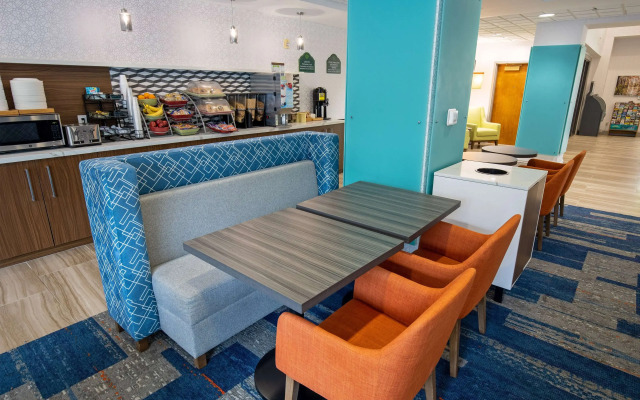 Wingate by Wyndham Lafayette Airport