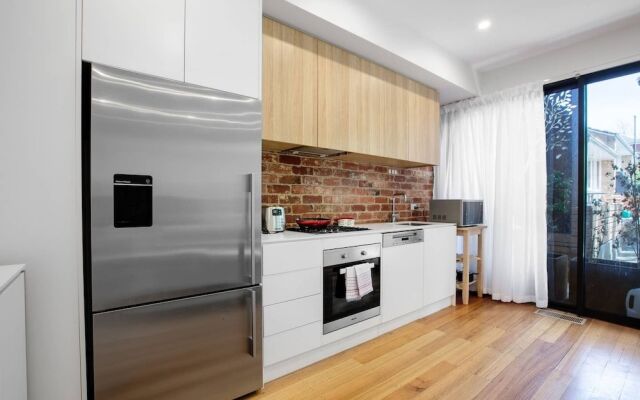 Designer Taste 2BR Townhouse@hawthorn