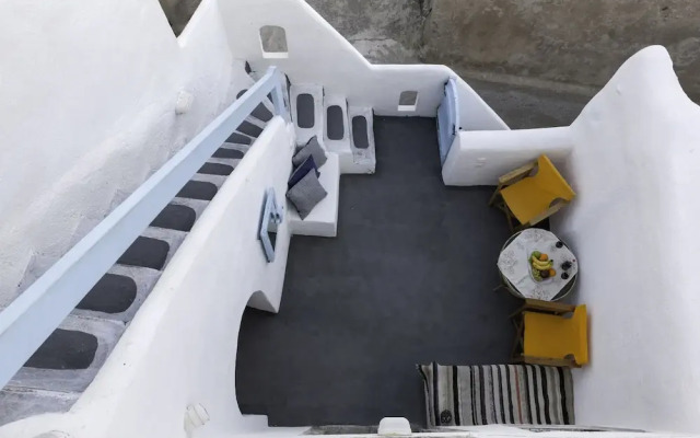 Black Rock Traditional Rooms