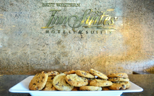 SureStay InnSuites Phoenix Hotel & Suites by Best Western