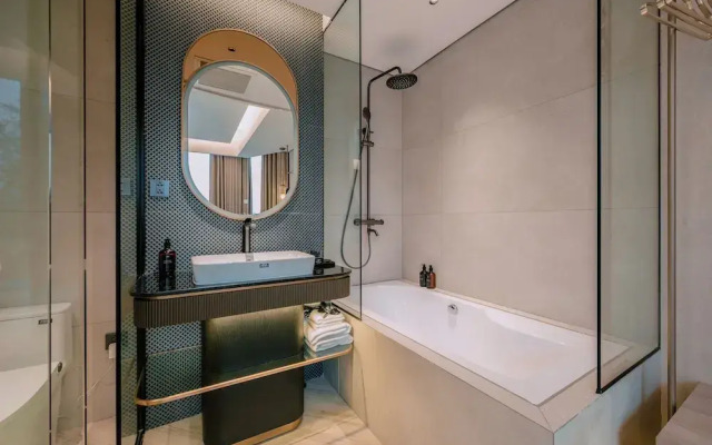 iRest Signature Ba Dinh Lakeside