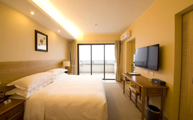 Twin Moon Bay WeHouse Hotel