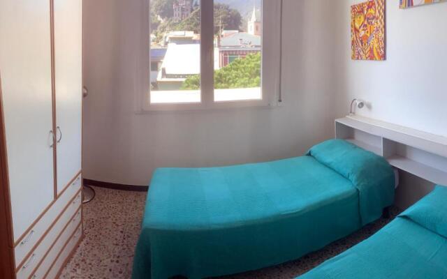 Casa Bianca 5 - confortevole in centro a Moneglia