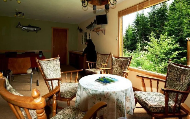 Shames Country Lodge