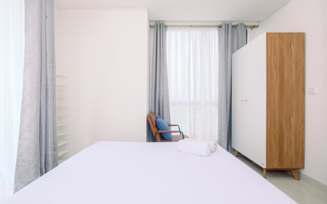 Modern Look And Comfy 2Br At Vasaka Solterra Apartment