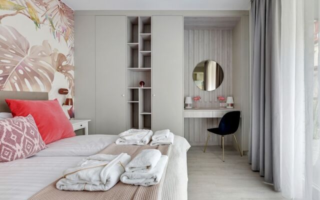 Lion Apartments - Pink i Mustang Studio