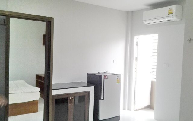 Aree Apartment