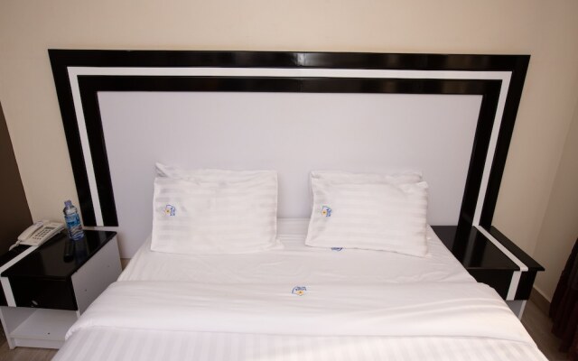 Trisek Hotel
