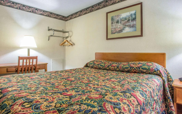Rodeway Inn Bedford
